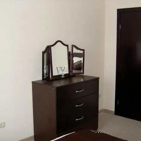 Royal Towers Alexander Services Private Apartment *